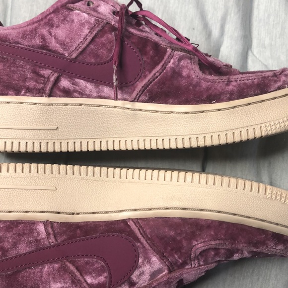 Air Force 1 Crushed Velvet size 4Y “Tea Berry” - Picture 4 of 16